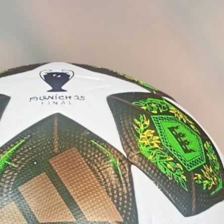 Adidas | UCL FINALE 25.