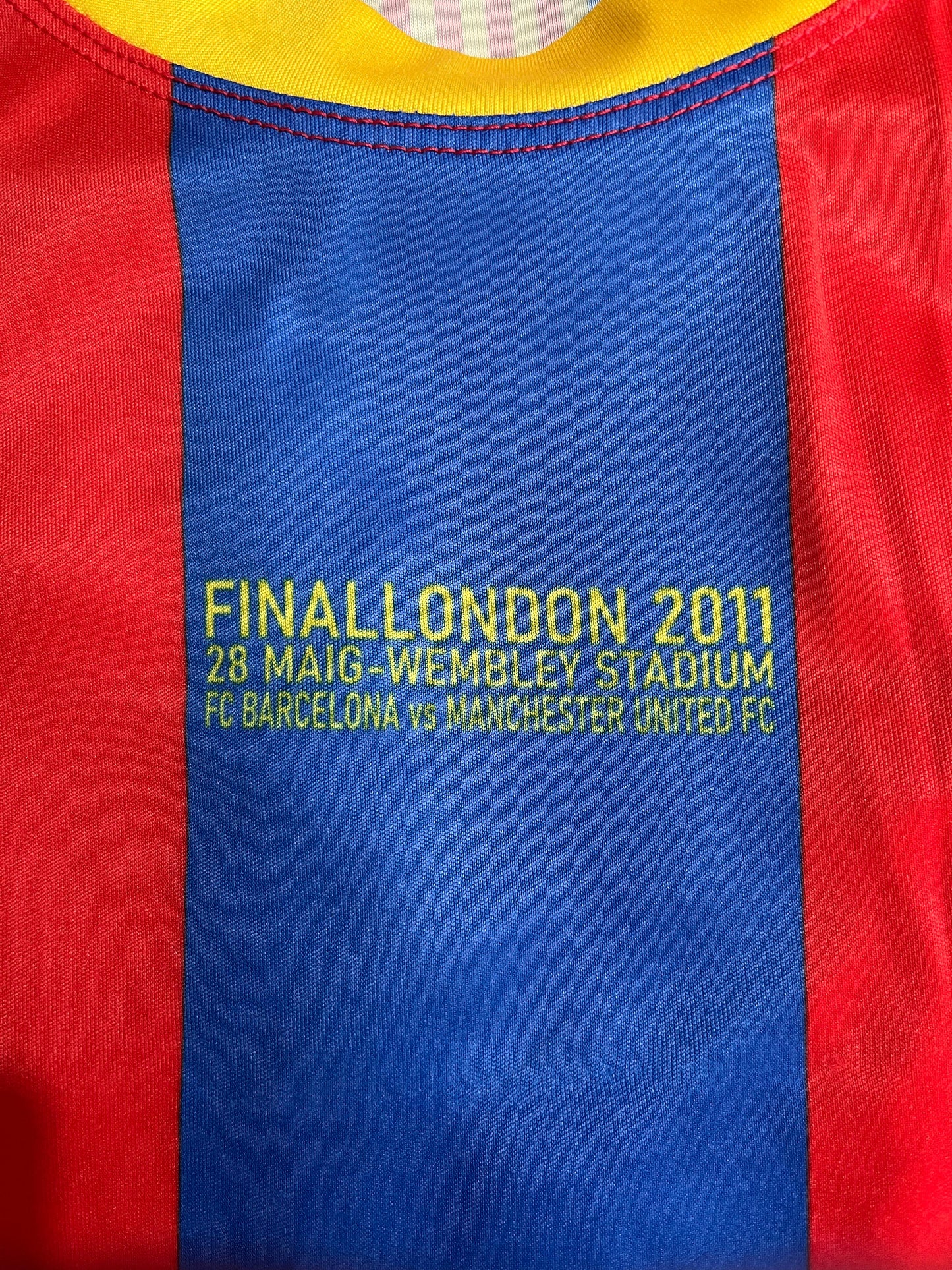 BARCELONA 2011 JERSEY UCL FINAL MESSI & INIESTA.